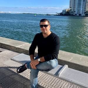 Meet your Posher, Serge